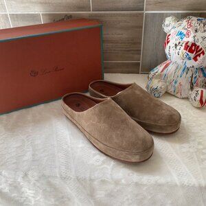 Loro Piana Women's Beige Suede Slippers❤️❤️